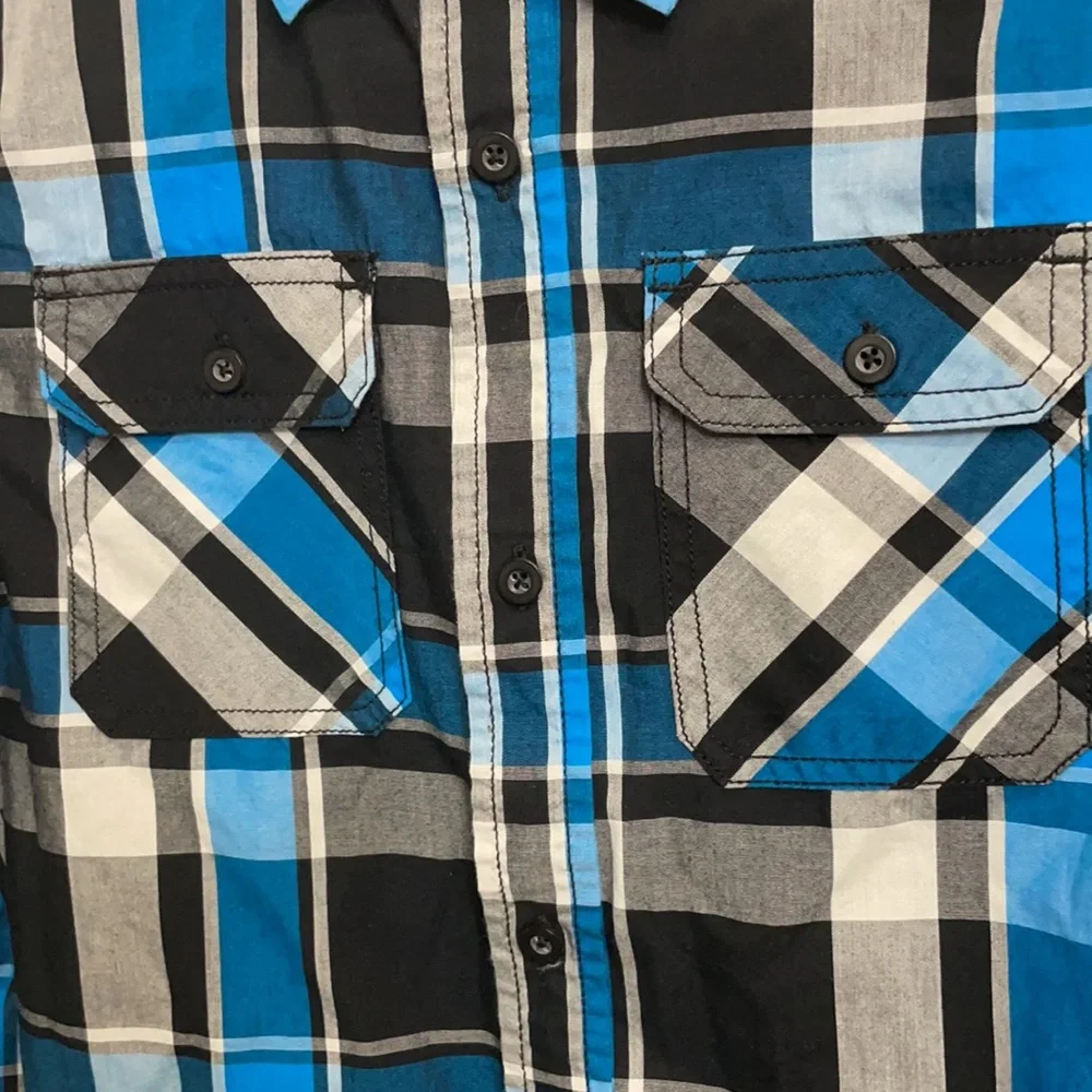 Like new! Tony Hawk boys medium button down long sleeve shirt - Picture 3 of 3